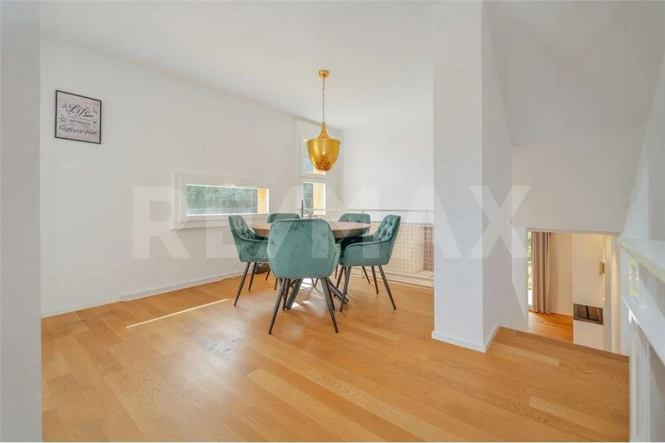Newly valued 2.5-room apartment – photo 9 of 11