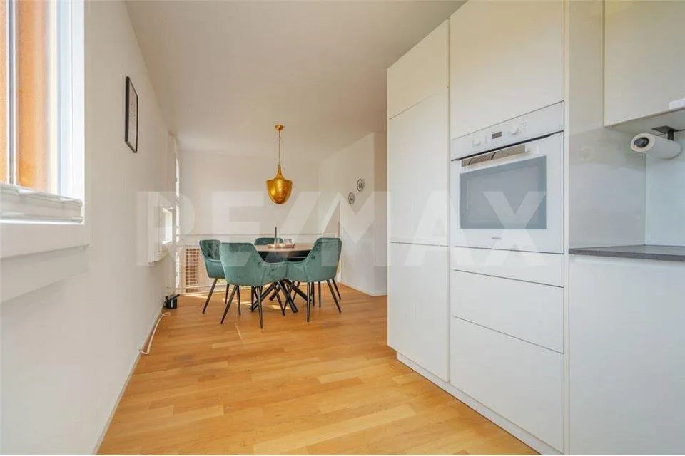 Newly valued 2.5-room apartment – photo 8 of 11