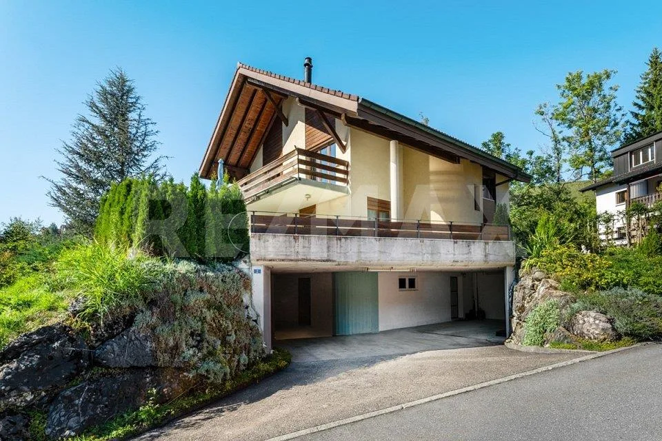 Molto spazio, molta natura e grande potenziale - Casa unifamiliare spaziosa a Schwarzenberg – foto 5 di 13