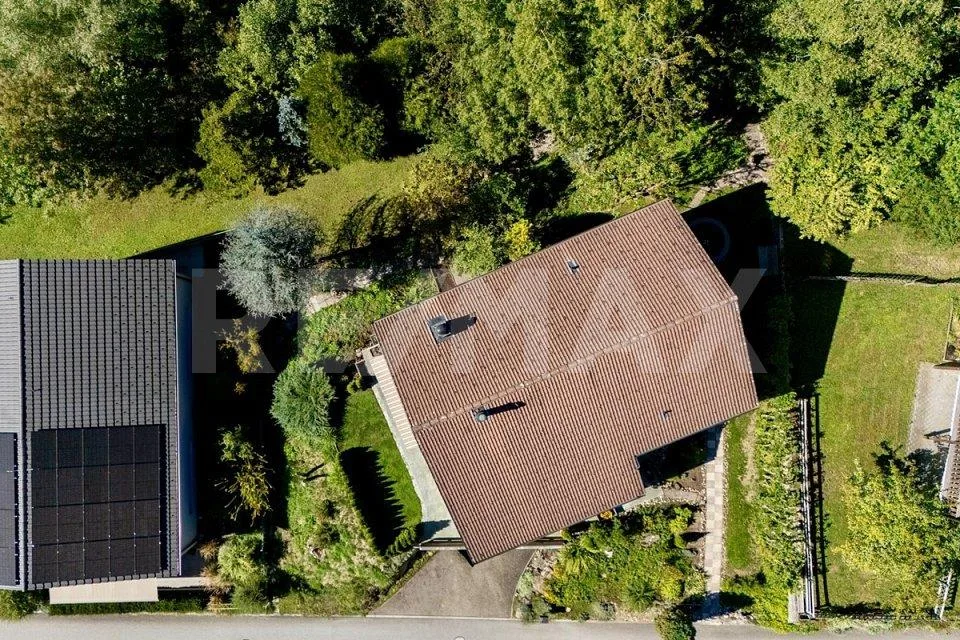 Molto spazio, molta natura e grande potenziale - Casa unifamiliare spaziosa a Schwarzenberg – foto 6 di 13