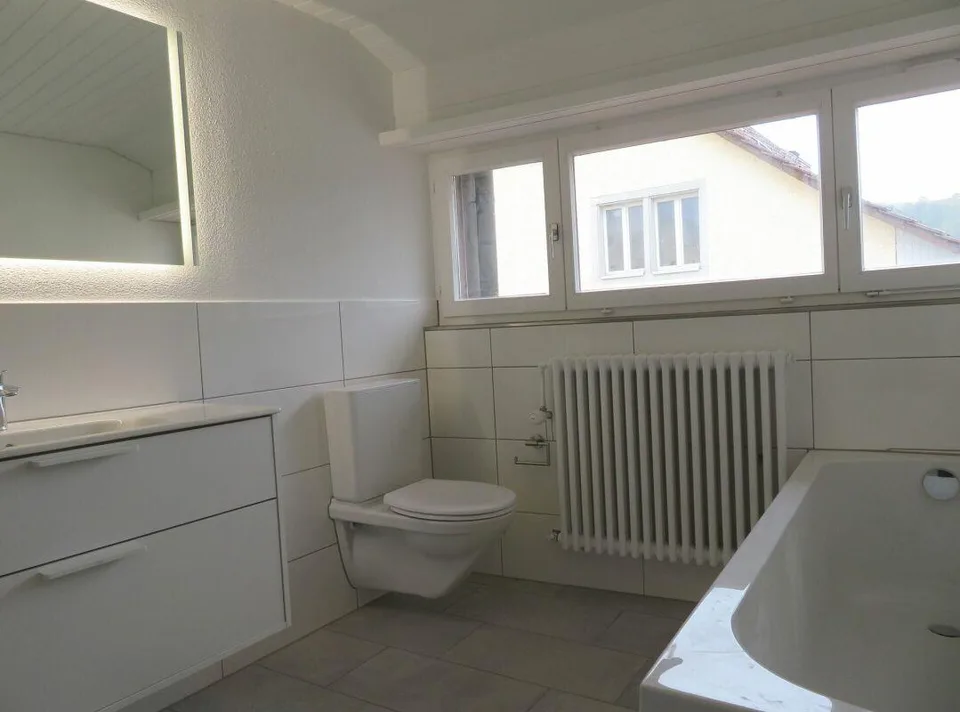 Erstbezug nach Kernsanierung: Stilvolle 3 1/2- Zi. Dach-Whg. mit Ch... – photo 11 sur 13