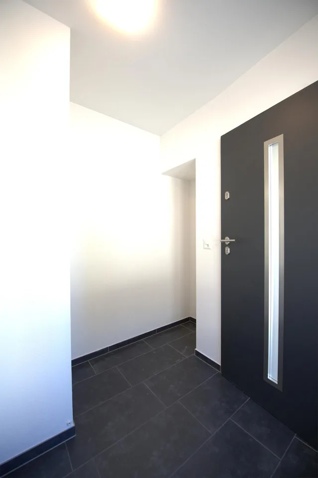 Frisch renovierte Wohnung mit Charme – Foto 4 von 14