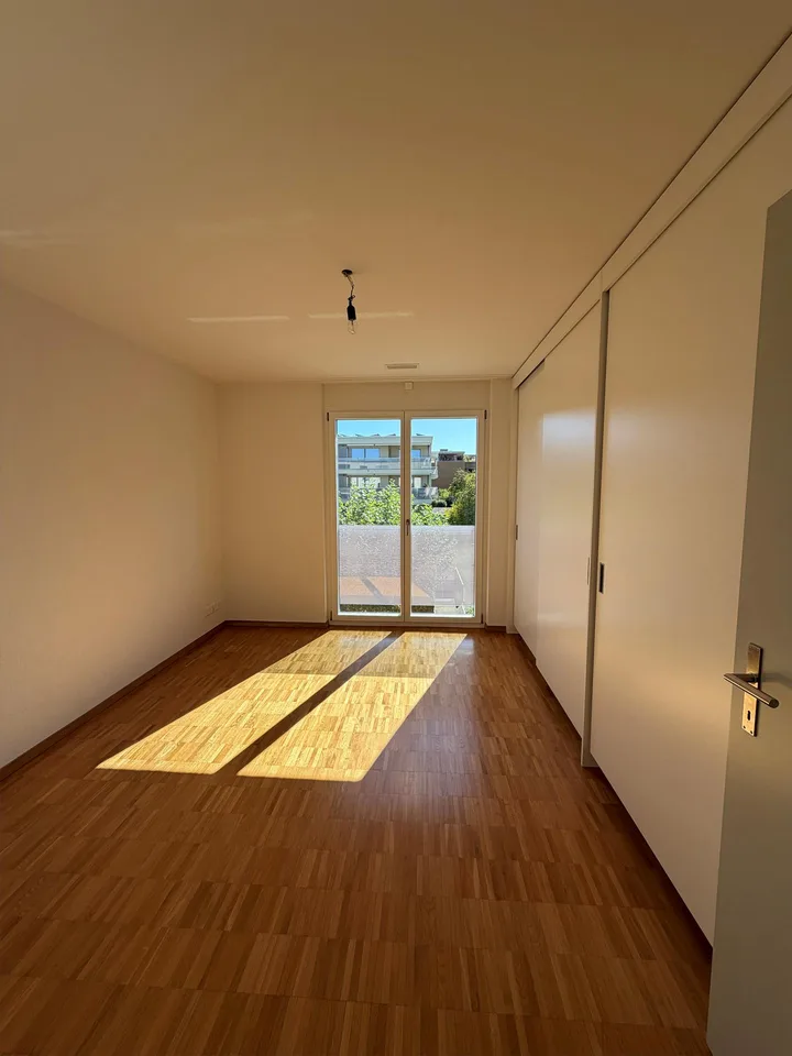 helle Wohnung mit sonnigem Balkon – Foto 9 von 11