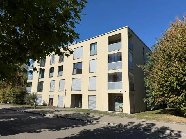 helle Wohnung mit sonnigem Balkon – Foto 2 von 11