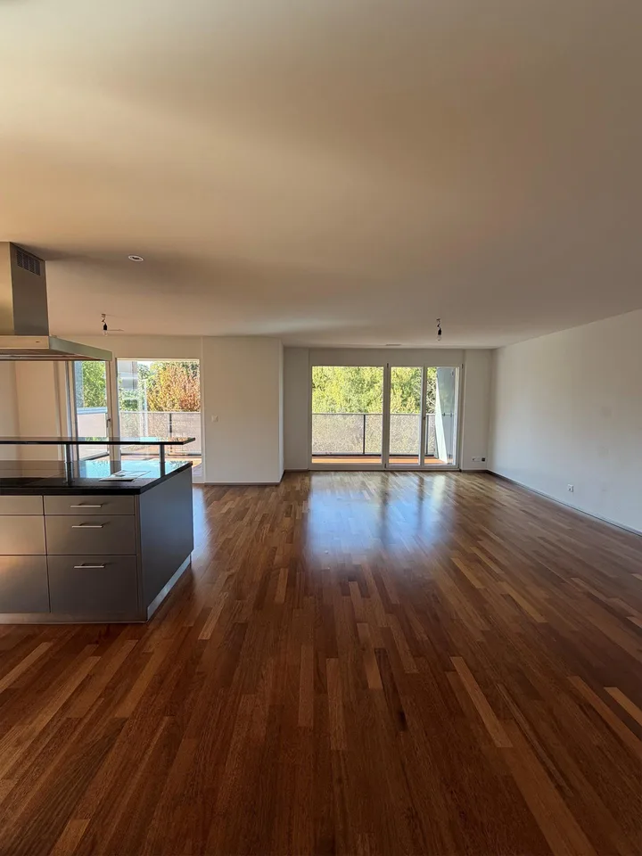 helle Wohnung mit sonnigem Balkon – Foto 7 von 11