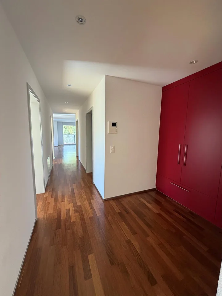 helle Wohnung mit sonnigem Balkon – Foto 8 von 11