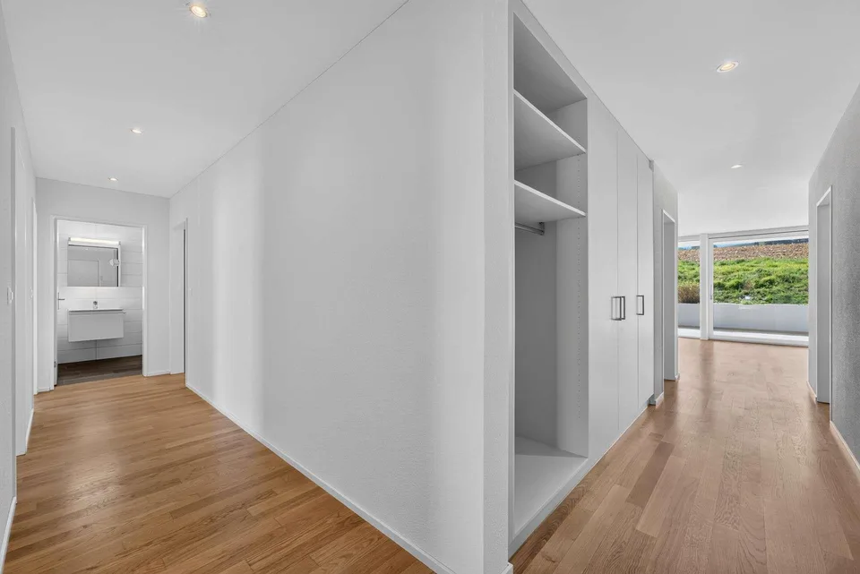 Appartement spacieux et lumineux de 5,5 pièces avec grande terrasse – photo 7 sur 26