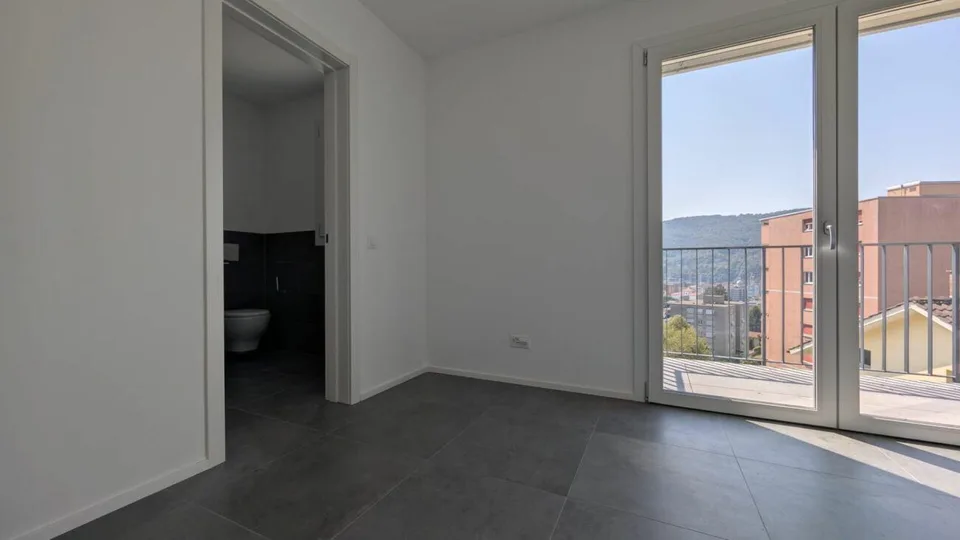 Ampio, design moderno e nuovo! – Foto 9 von 16