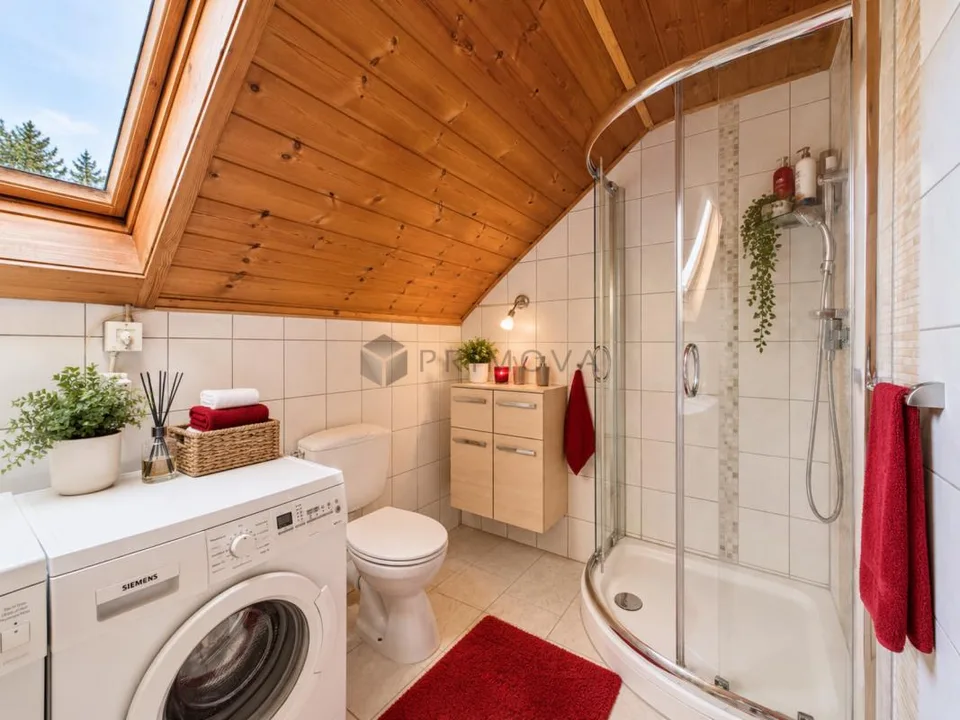 Besonderes Wohngefühl! Maisonette mit Galerie und Cheminée – Foto 13 von 14