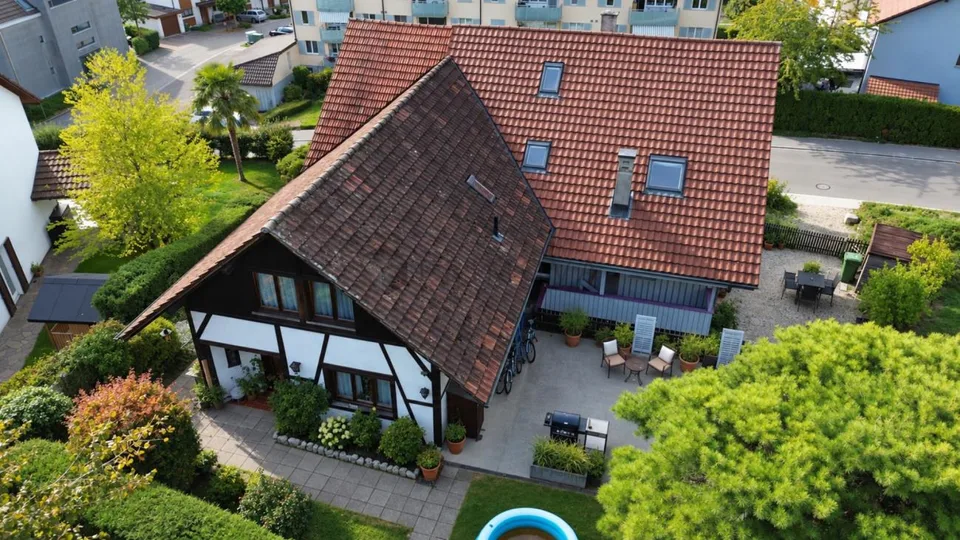 Besonderes Wohngefühl! Maisonette mit Galerie und Cheminée – Foto 14 von 14
