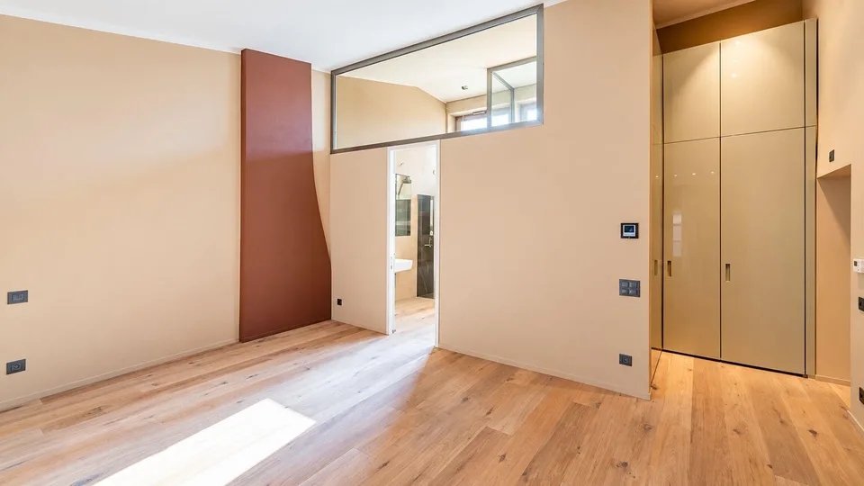 BISSONE – Residenza straordinaria tra storia e design – Foto 11 von 11