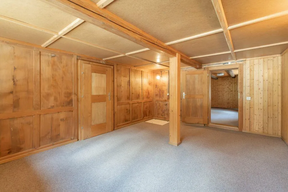 Doppelhaus mit Entwicklungspotenzial – Foto 7 von 12