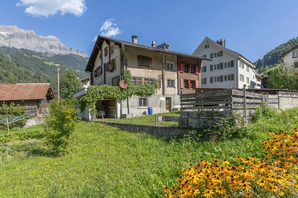 Doppelhaus mit Entwicklungspotenzial – Foto 11 von 12
