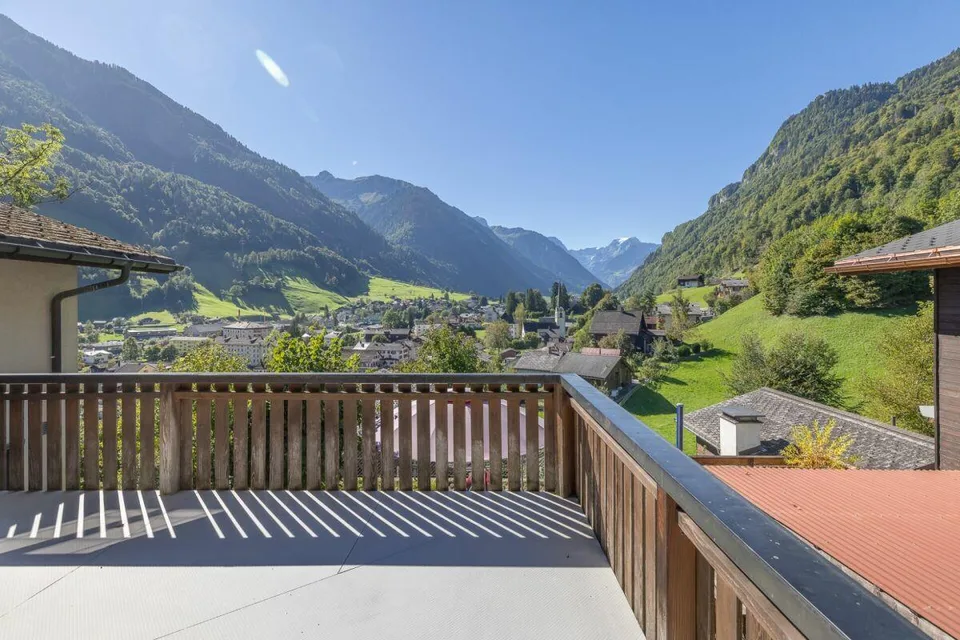 Maison unifamiliale de 5,5 pièces sur une pente sud ensoleillée – photo 2 sur 13