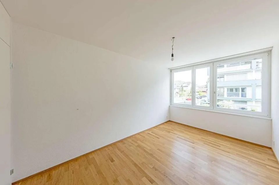 Grosszügige, moderne Wohnung mit viel Sonnenlicht – Foto 3 von 5
