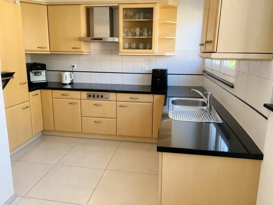 3.5-Zimmerwohnung mit verglasten Balkon – photo 2 sur 10