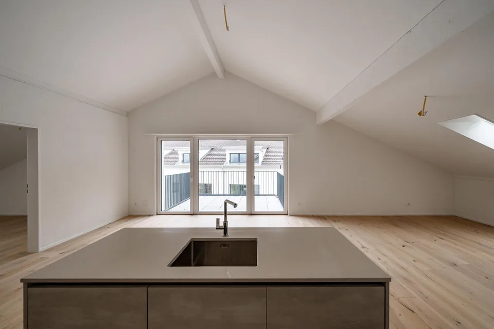 Topmoderne 4.5 Zimmer Attika Wohnung im schönen Bischofszell – Foto 4 von 11