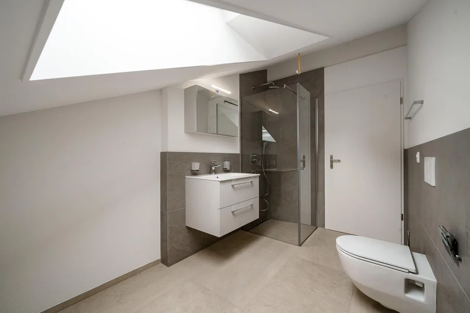 Topmoderne 4.5 Zimmer Attika Wohnung im schönen Bischofszell – Foto 9 von 11