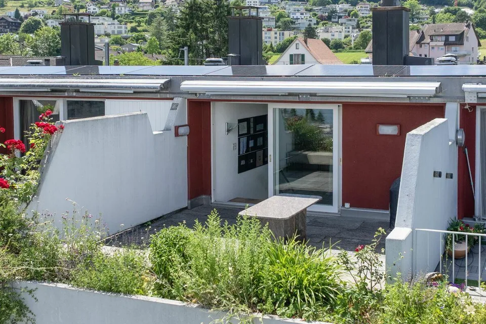 5.5 Zimmer Maisonette-Wohnung mit Traumaussicht, Aussenpool und Ten... – Foto 11 von 16