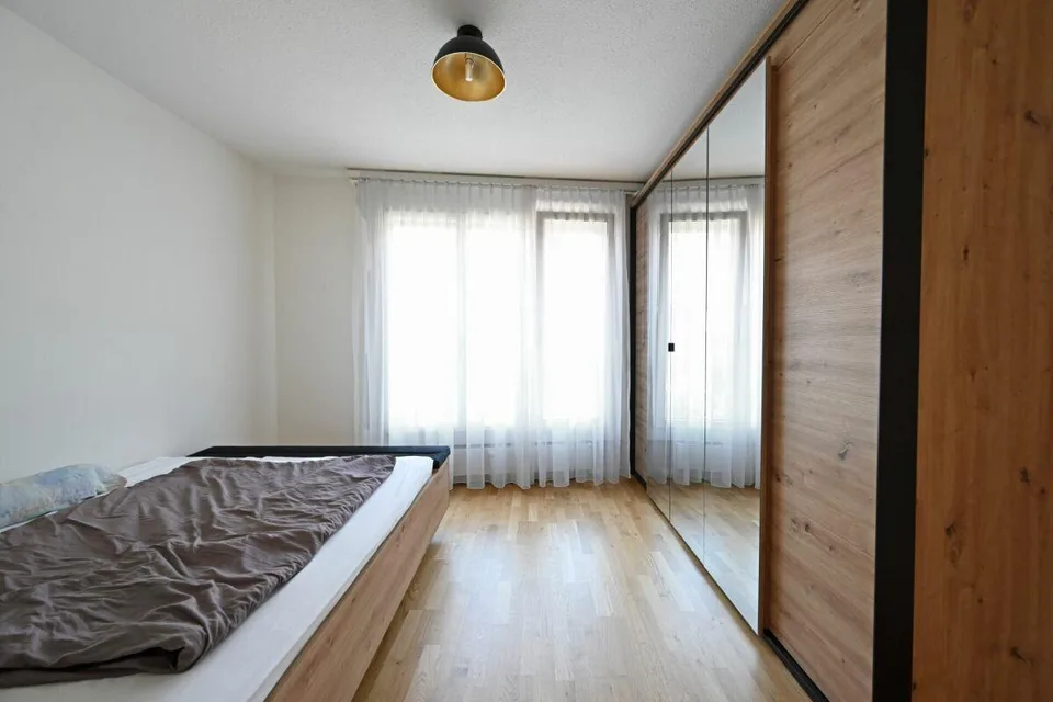 Appartement 2 pièces rénové au haut rez-de-chaussée avec balcon – photo 6 sur 7