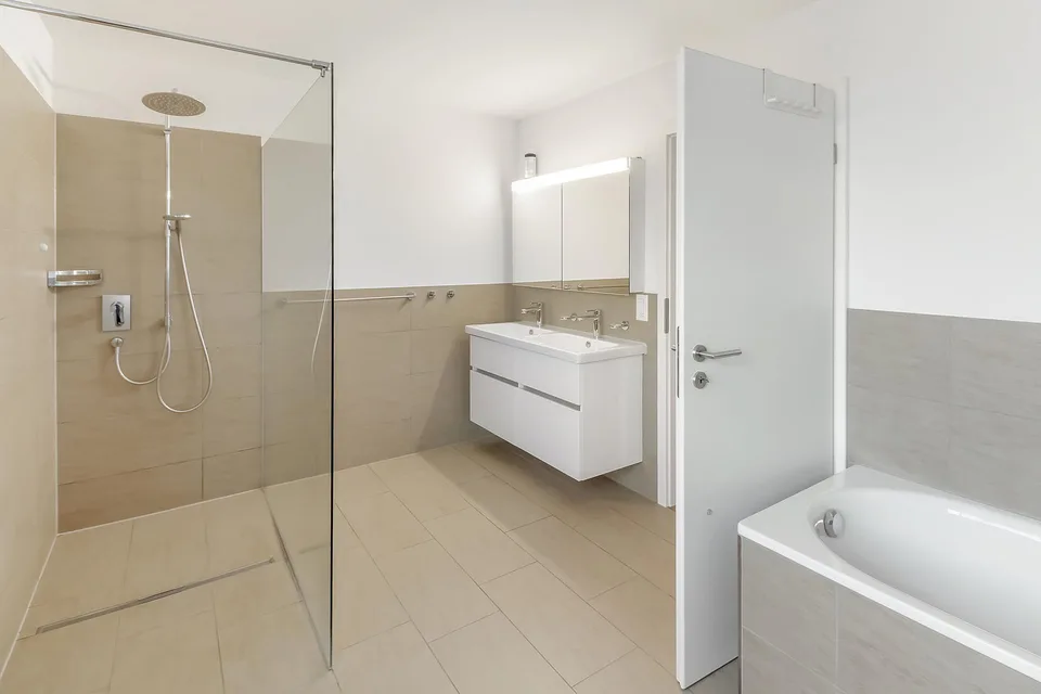 Viel Raum zum Leben – exklusive 5½-Zimmer-Gartenwohnung in Fruthwilen – foto 16 di 21