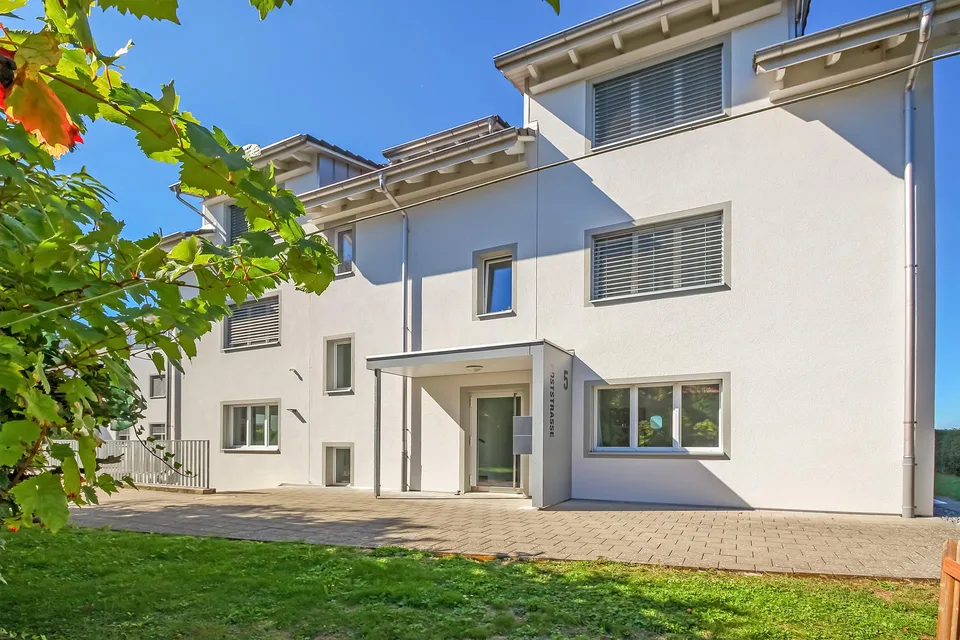 Viel Raum zum Leben – exklusive 5½-Zimmer-Gartenwohnung in Fruthwilen – foto 5 di 21