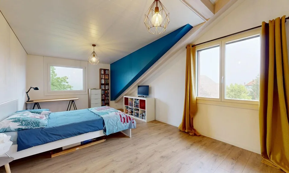 Maison familiale rénovée avec vaste atelier – photo 9 sur 11