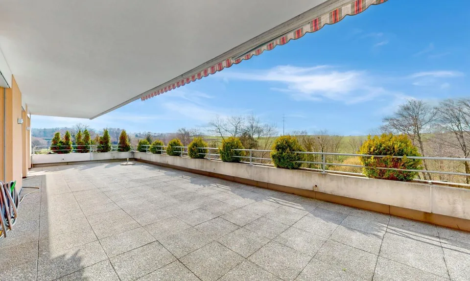 Spacious 5.5-Room Terrace Apartment in Düdingen – photo 2 of 13