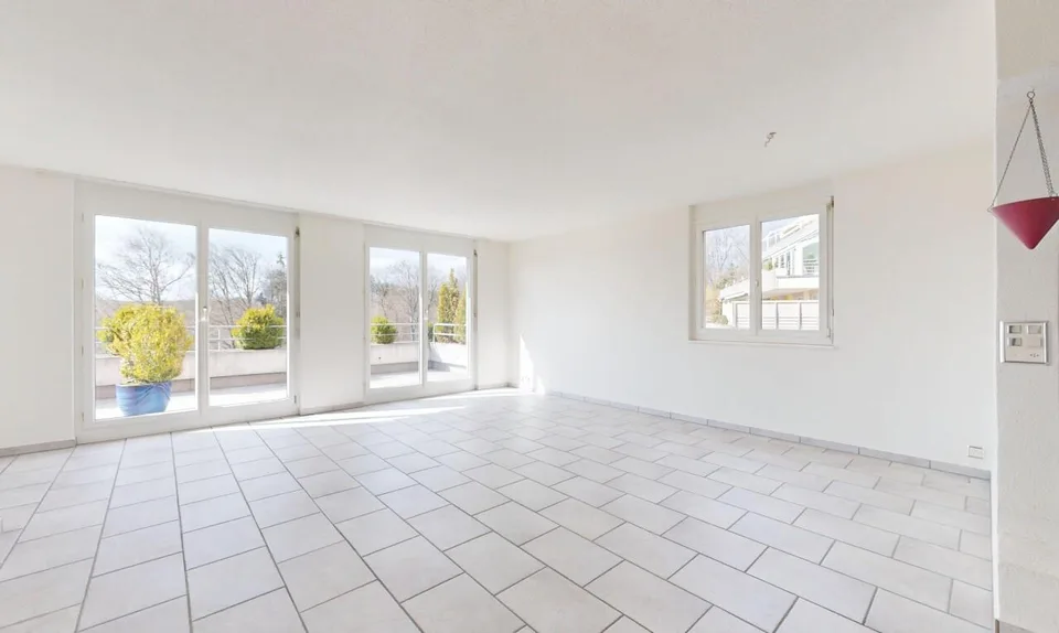 Spacious 5.5-Room Terrace Apartment in Düdingen – photo 3 of 13