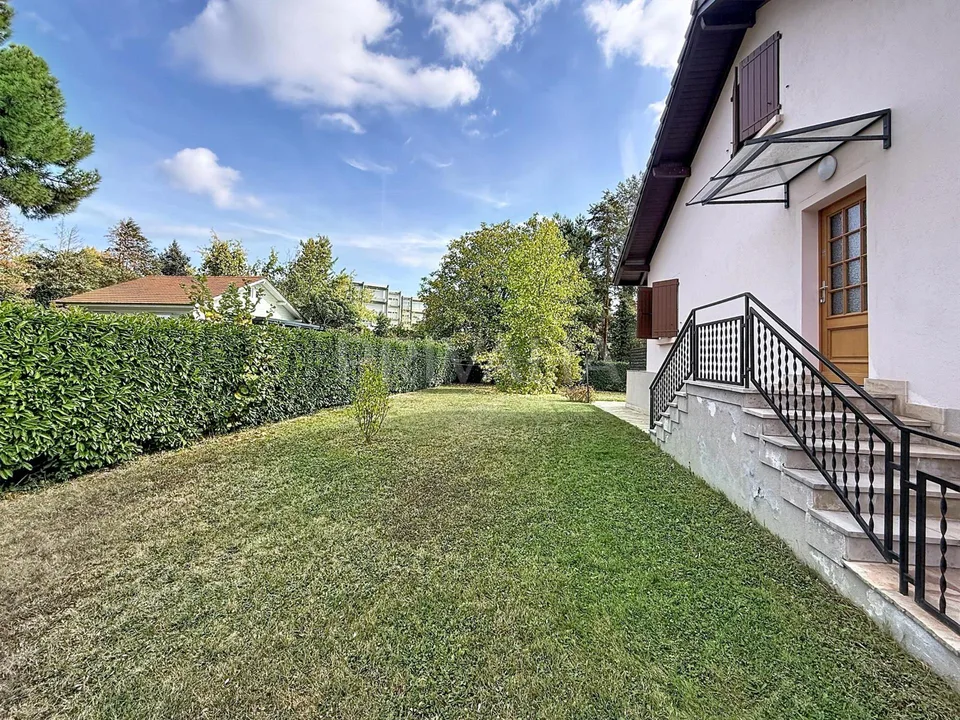 En exclusivité : Villa individuelle avec grand jardin – photo 6 sur 8