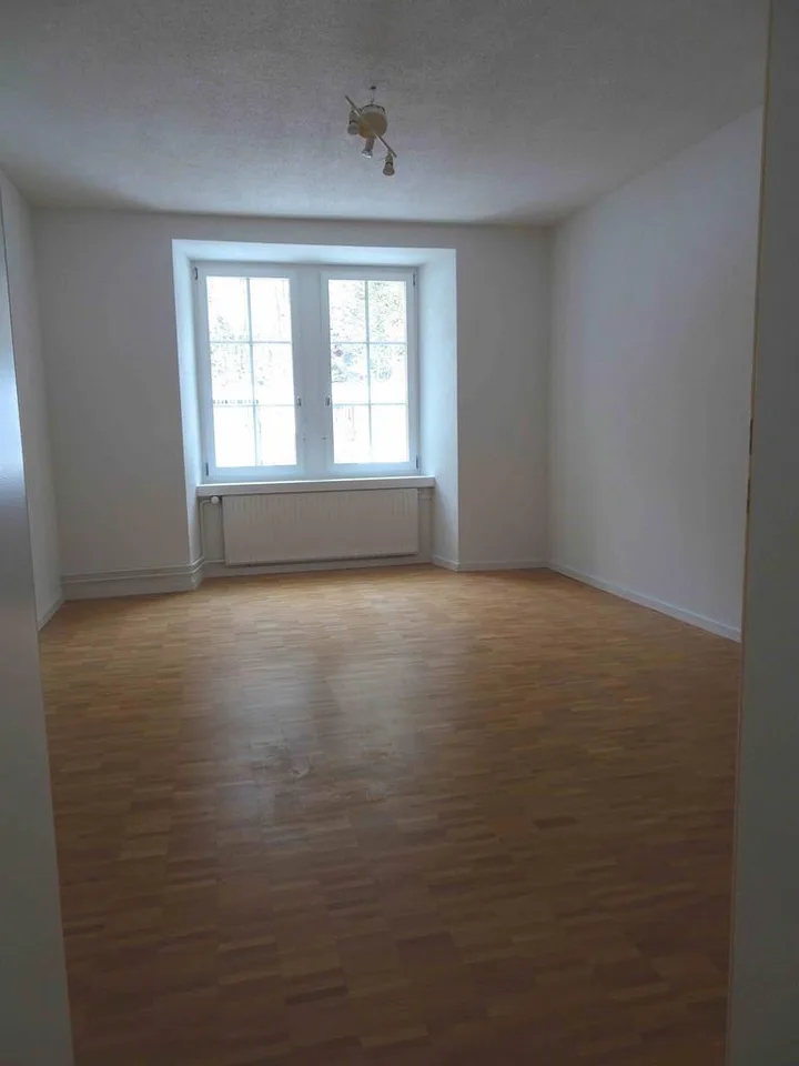 Teilsanierte 3-Zimmerwohnung im Grünen – Foto 3 von 5