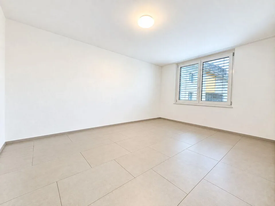 Exklusive Neubauwohnung mit grossem Sitzplatz – photo 9 sur 13