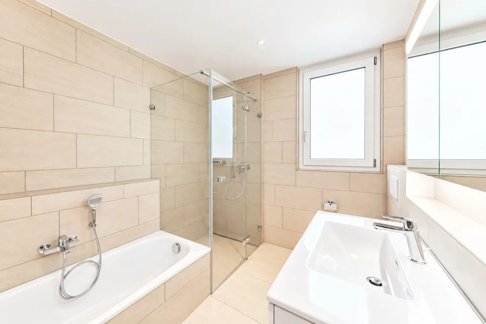Exklusive Neubauwohnung mit grossem Sitzplatz – photo 7 sur 13