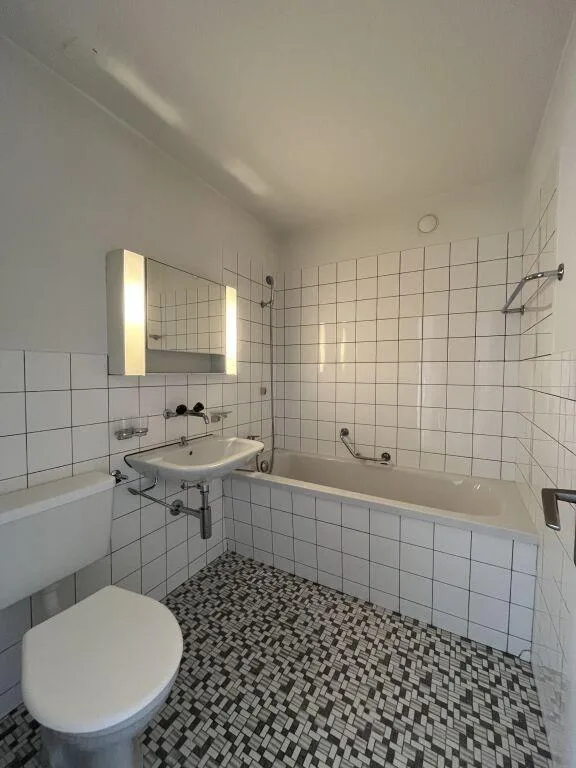 Preiswerte Wohnung mit Balkon an ruhiger Lage – Foto 4 von 8
