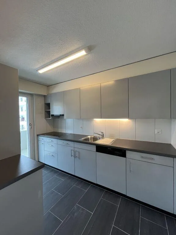 Preiswerte Wohnung mit Balkon an ruhiger Lage – Foto 2 von 8