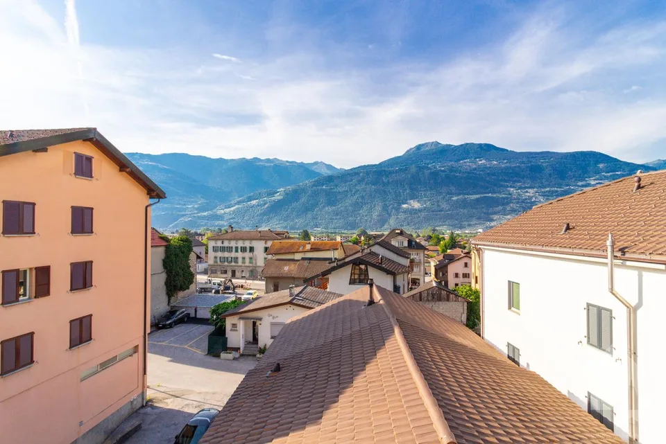 Attique de 3.5 pièces en duplex rénové avec balcon et vue magnifique – photo 6 sur 20