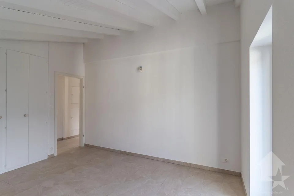 Attique de 3.5 pièces en duplex rénové avec balcon et vue magnifique – photo 8 sur 20
