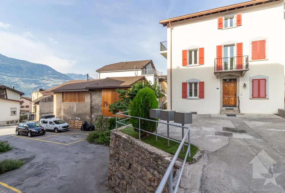 Attique de 3.5 pièces en duplex rénové avec balcon et vue magnifique – photo 19 sur 20