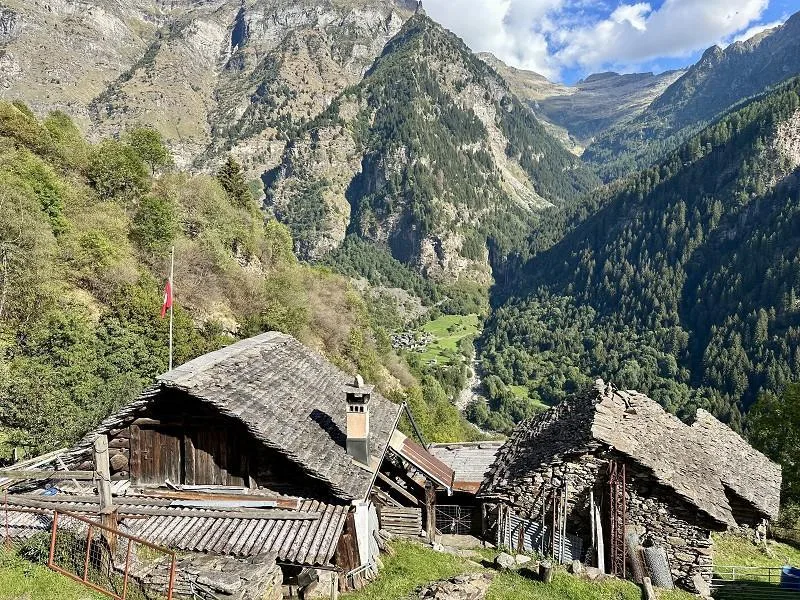 3-Zimmer-Bergrustico zum Ausbauen, sehr ruhige, sonnige Aussichtsla... – Foto 7 von 18