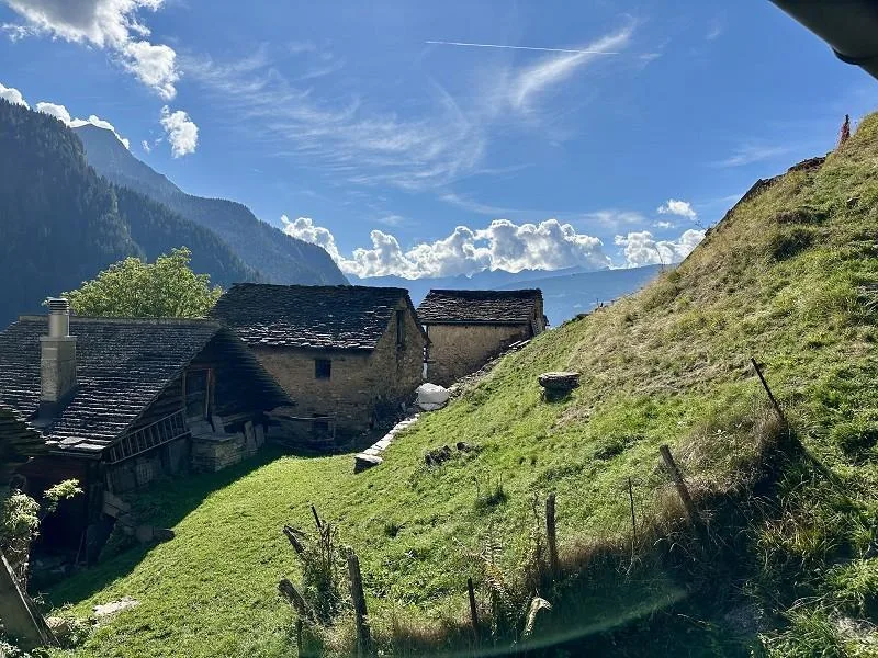 3-Zimmer-Bergrustico zum Ausbauen, sehr ruhige, sonnige Aussichtsla... – Foto 11 von 18