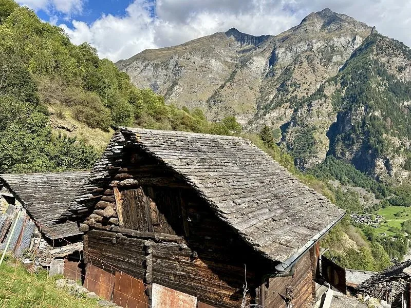 3-Zimmer-Bergrustico zum Ausbauen, sehr ruhige, sonnige Aussichtsla... – Foto 10 von 18