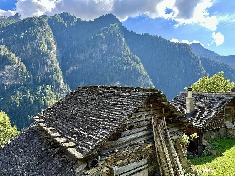 3-Zimmer-Bergrustico zum Ausbauen, sehr ruhige, sonnige Aussichtsla... – Foto 8 von 18