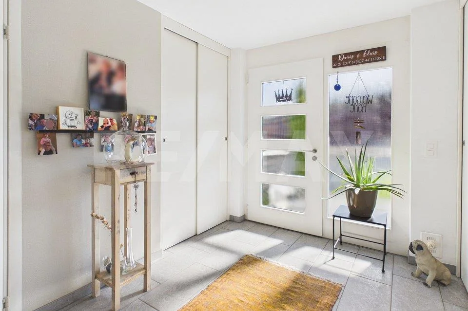 Grosszügiges EFH mit Einliegerwohnung – Foto 2 von 13