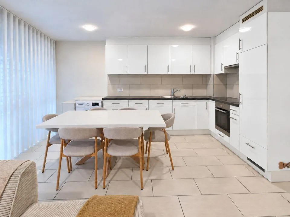 Lumineux 4.5 pièces avec vue dégagée – foto 2 di 8