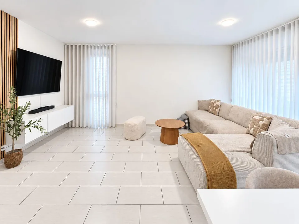 Lumineux 4.5 pièces avec vue dégagée – foto 4 di 8