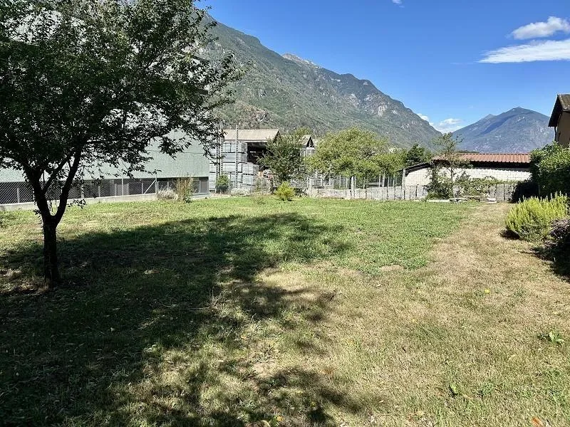 3-Familienhaus mit grossem Garten / casa con tre appartamenti con g... – Foto 19 von 28