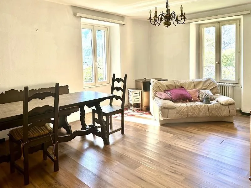 3-Familienhaus mit grossem Garten / casa con tre appartamenti con g... – Foto 6 von 28