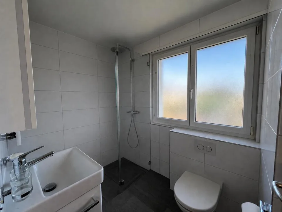 Eck-Reihenhaus im familienfreundlichen Wohnquartier – Foto 9 von 12