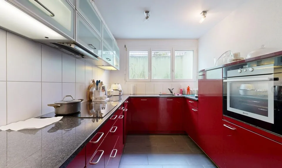 4.5-room semi-detached house with garden, terrace & panoramic view – photo 8 of 11