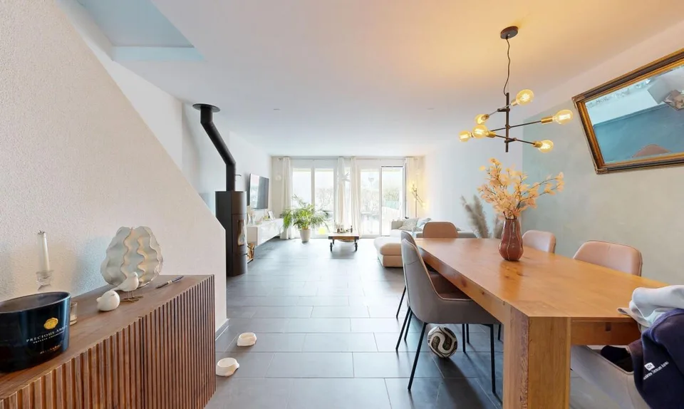 4.5-room semi-detached house with garden, terrace & panoramic view – photo 2 of 11
